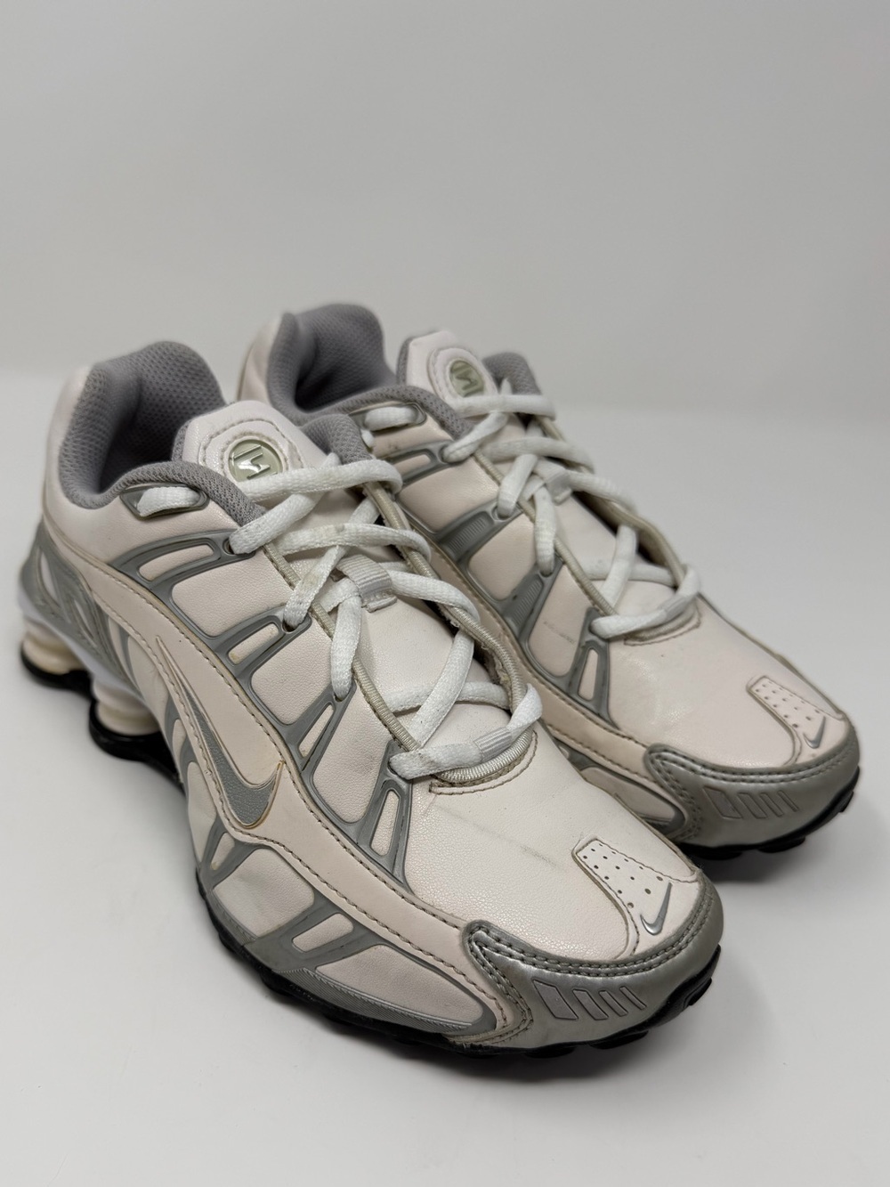 Nike Women's White & Light Gray Athletic Shox Sneakers Sz. 5.5